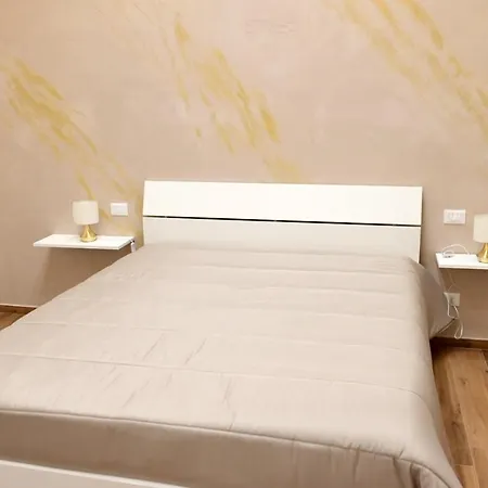 La Casa Di Vale アパート バーリ